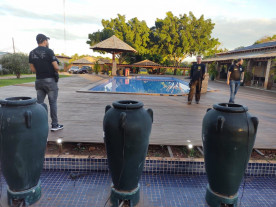 Dracco apreende dinheiro em espécie, veículos de luxo e documentos durante operação