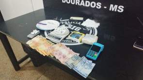 Morador próximo de faculdade é preso pelo SIG com mais de 1 quilo de cocaína