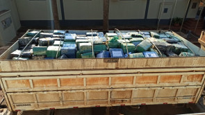 Maior do Brasil: Polícia apreende 33,3 toneladas de maconha em carreta bi-trem e dois homens são presos