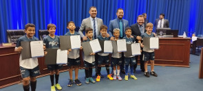 Jogadores e diretores do Pró Gol são homenageados na Câmara Municipal por conquista de campeonato