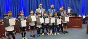 Jogadores e diretores do Pró Gol são homenageados na Câmara Municipal por conquista de campeonato