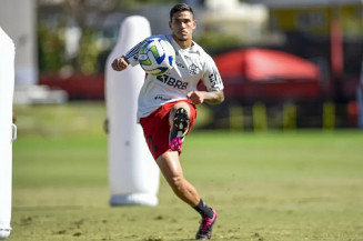 Pedro em treino do Flamengo — Foto: Marcelo Cortes/Flamengo