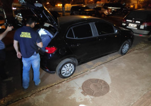 Carro apreendido usado para transportar o cofre