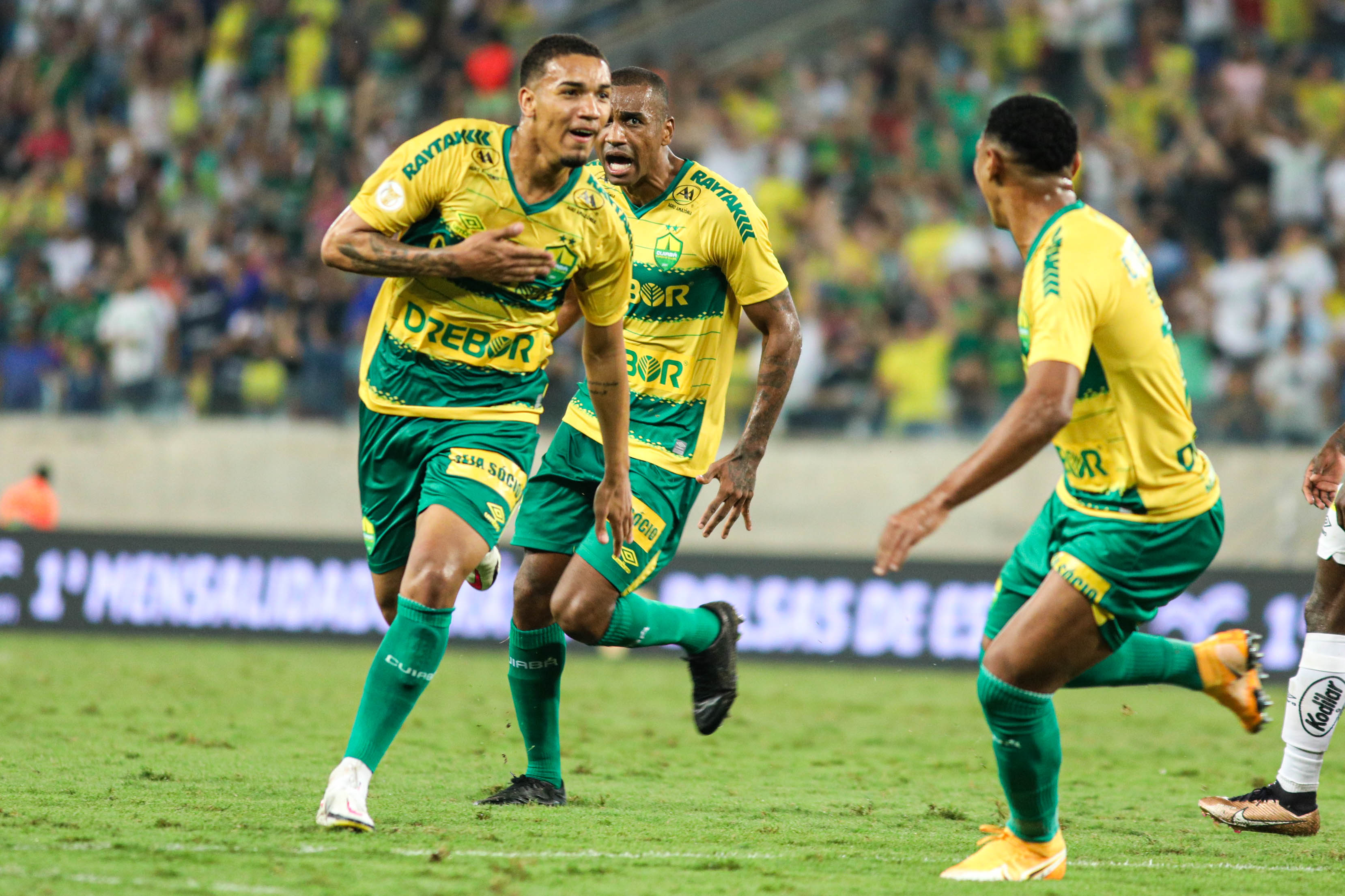 Santos perde para o Cuiabá e amplia jejum para sete jogos no
