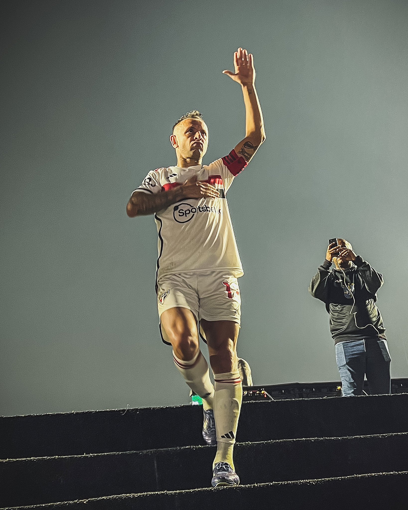 Copa do Brasil  Com gol de Rafinha, São Paulo vence o Palmeiras no jogo de  ida - Agora MT