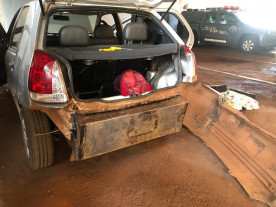 Carro é apreendido pela Defron com mais de 30kg de maconha