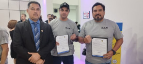 Policiais que desvendaram homicídio de médico são homenageados na Câmara