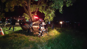 Motorista morre ao perder controle do carro e bater contra árvore em Deodápolis