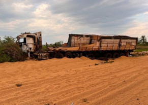 Acidente envolvendo carretas mata motorista e deixa outro ferido entre Ivinhema e Deodápolis