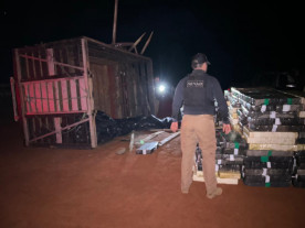 Homens são presos com 9 toneladas de maconha que seriam enviadas ao Brasil