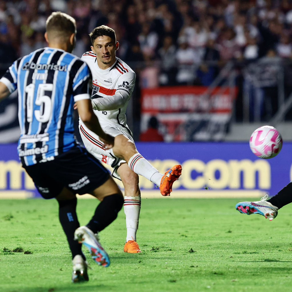 James Rodríguez será titular no São Paulo contra o Grêmio; veja as  escalações