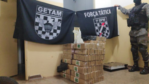 Trio é preso suspeito de participar de assalto em marmoraria e envolvimento com drogas em Dourados