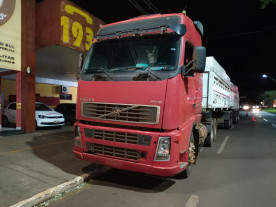 Motorista de carreta é preso pela PRF em Dourados com aproximadamente 100 quilos de cocaína