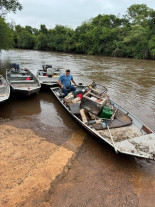 Grupo de pescadores promove limpeza do Rio Dourados