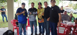 Grupo de pescadores promove limpeza do Rio Dourados