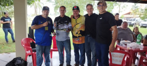 Grupo de pescadores promove limpeza do Rio Dourados