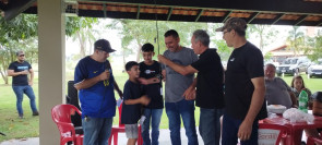 Grupo de pescadores promove limpeza do Rio Dourados