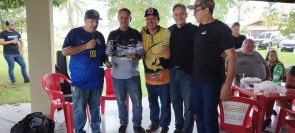 Grupo de pescadores promove limpeza do Rio Dourados