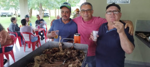 Grupo de pescadores promove limpeza do Rio Dourados