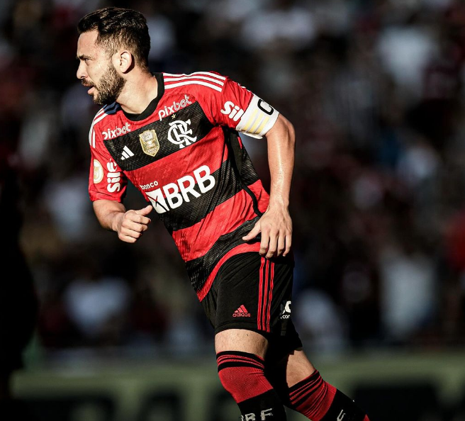 Com O Fim Do Contrato Com Flamengo Everton Ribeiro Chega A Acordo Para Vestir A Camisa Do Bahia