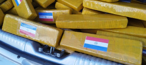 PM apreende grande quantidade de maconha no Campo Dourado e 2 homens são presos