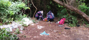 Homem é encontrado com facadas no pescoço no meio do mato entre Estrela Porã e Parque do Lago
