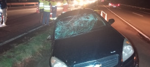 Trabalhador que estava retirando cone de rodovia é atropelado e tem pernas quebradas em Dourados