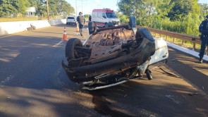 VÍDEO: Mulher morre após capotamento de carro entre Dourados e Itaporã