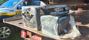 Paranaense é preso com caminhonete roubada e quase 500 quilos de maconha em Dourados