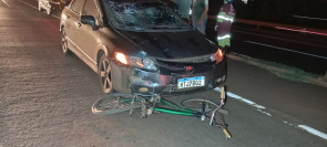 Ciclista morre atropelado por carro na BR-163 em Dourados