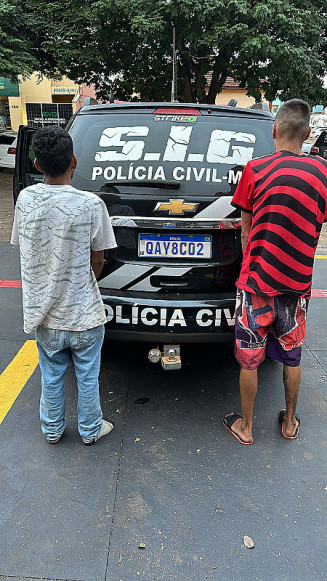 Dois primeiros presos do homicídio no Santa Maria.; Fotos: Leandro Holsbach/Ligado Na Notícia