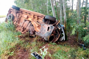 Acidente entre Van e Caminhão deixa uma pessoa morta na BR-376