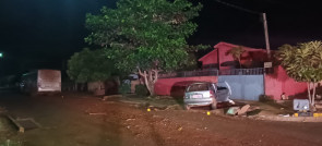 VÍDEO: Acidente entre carro e ônibus mata 2 pessoas e deixa outras feridas