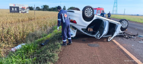 VÍDEO: Após capotamento na BR-463, uma pessoa morre e 3 são levadas para o hospital