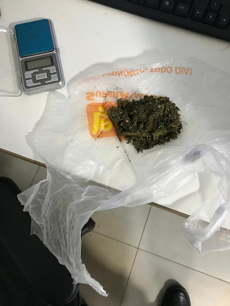 Também foram apreendidas 24 gramas da droga; Foto: Divulgação/GMD