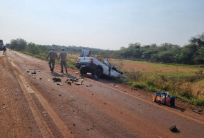 Homem morre em acidente entre carreta e carro na BR-267