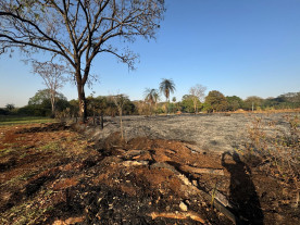 Incêndio atinge área de mata do Flor de Maio e assusta moradores em Dourados