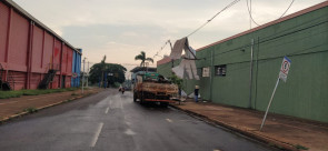 Vendaval deixa rastro de destruição em Dourados; confira as fotos