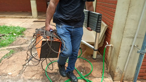 SIG prende 2 envolvidos em roubo a supermercado no Jardim Água Boa; 1 ainda está foragido