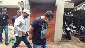 SIG prende 2 envolvidos em roubo a supermercado no Jardim Água Boa; 1 ainda está foragido