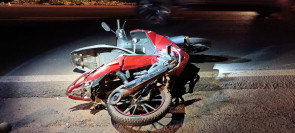 Mulher morre e filha fica ferida após acidente entre moto e carro em Glória de Dourados