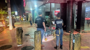 Motociclista morre após furar sinal vermelho e ser atingido por carro em Dourados