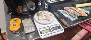 SIG apreende drogas e produtos roubados em casa no Jardim Londrina