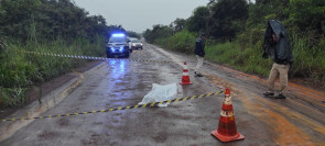Homem é encontrado morto com tiros na cabeça na zona rural de Rio Brilhante