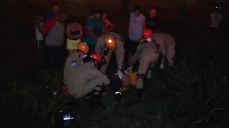 Acidente foi na noite de ontem (8); Foto: Adilson Domingos