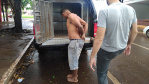 Exclusivo: Preso homem que tentou matar morador de rua com pauladas na casa em frente à Havan