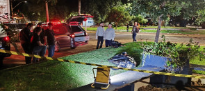 Homem é assassinado como a facada no peito em frente à Praça Paraguaia em Dourados