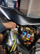 “Motoqueiro Fantasma” é preso pela Polícia Militar com drogas e revólver na cueca