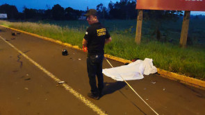 Jovens são atropelados enquanto empurravam moto na MS-156; uma pessoa morreu