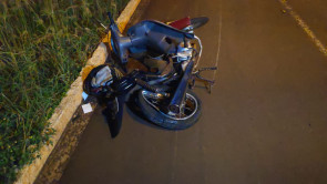 Jovens são atropelados enquanto empurravam moto na MS-156; uma pessoa morreu